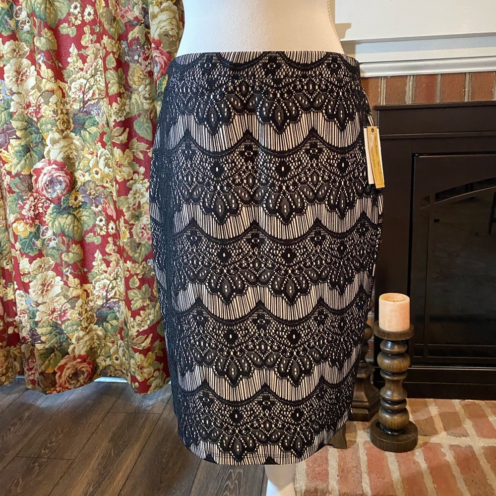 Melissa Paige black and white skirt